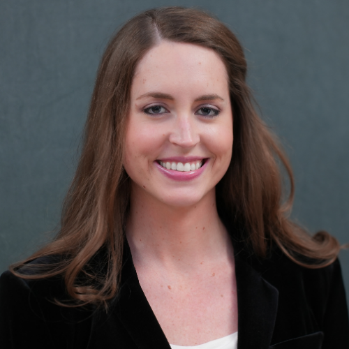 Caitlin Bradley headshot