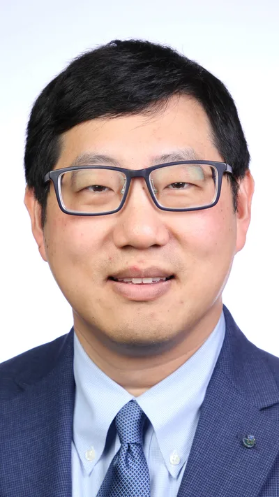 Daniel Hsia Headshot