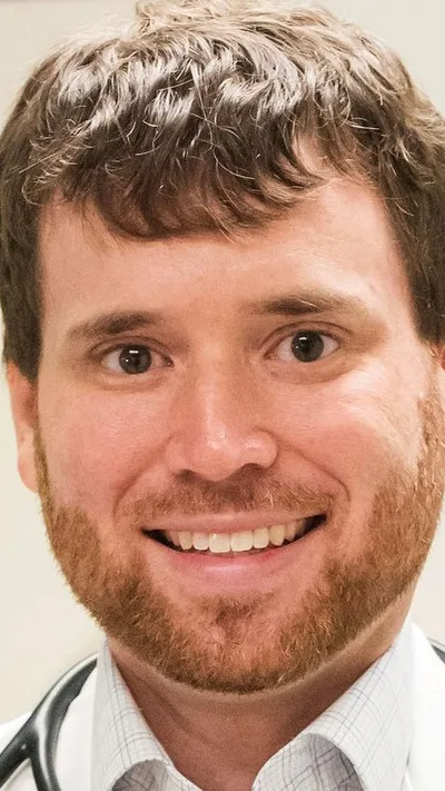 Ryan Summers Headshot