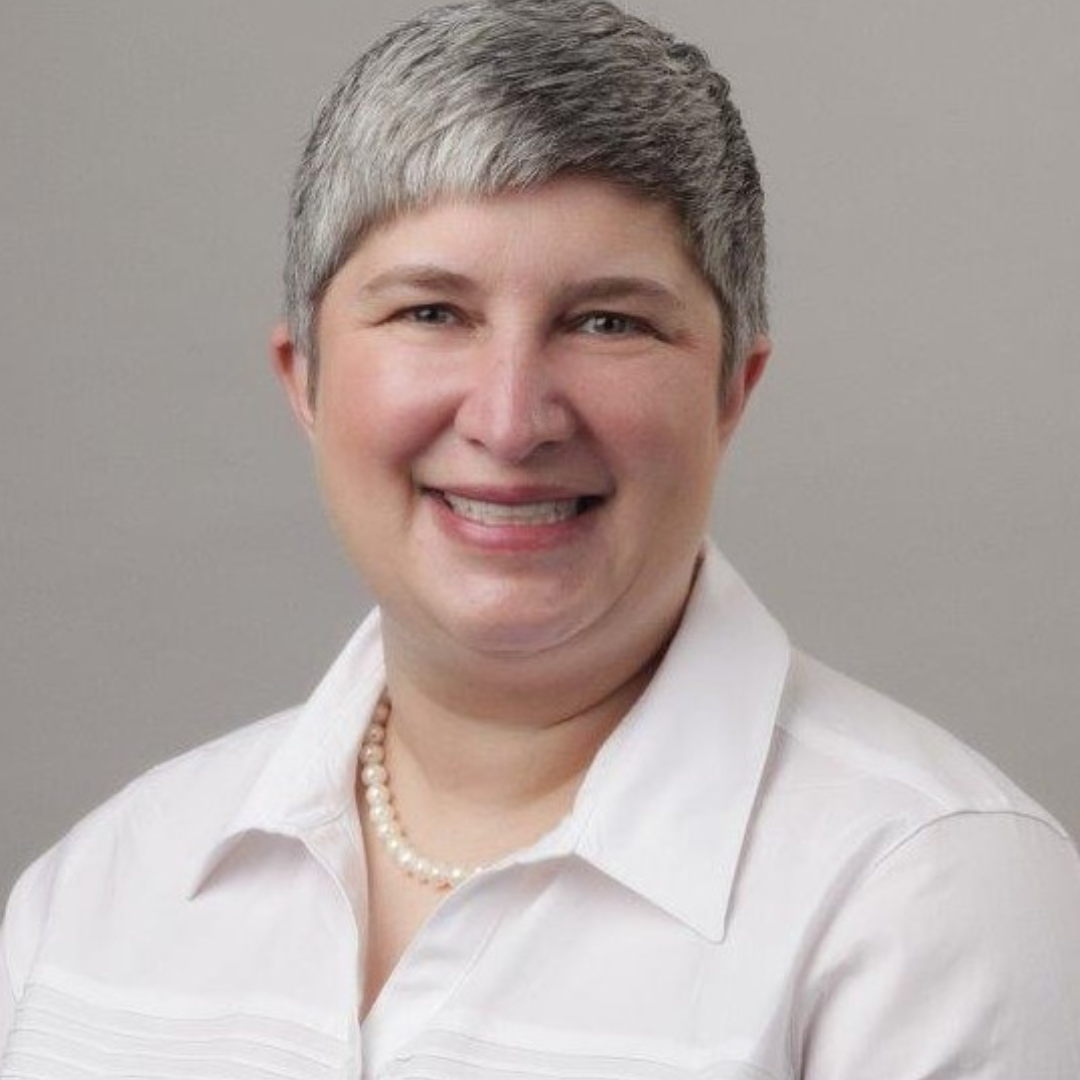Lynn O’Neill headshot