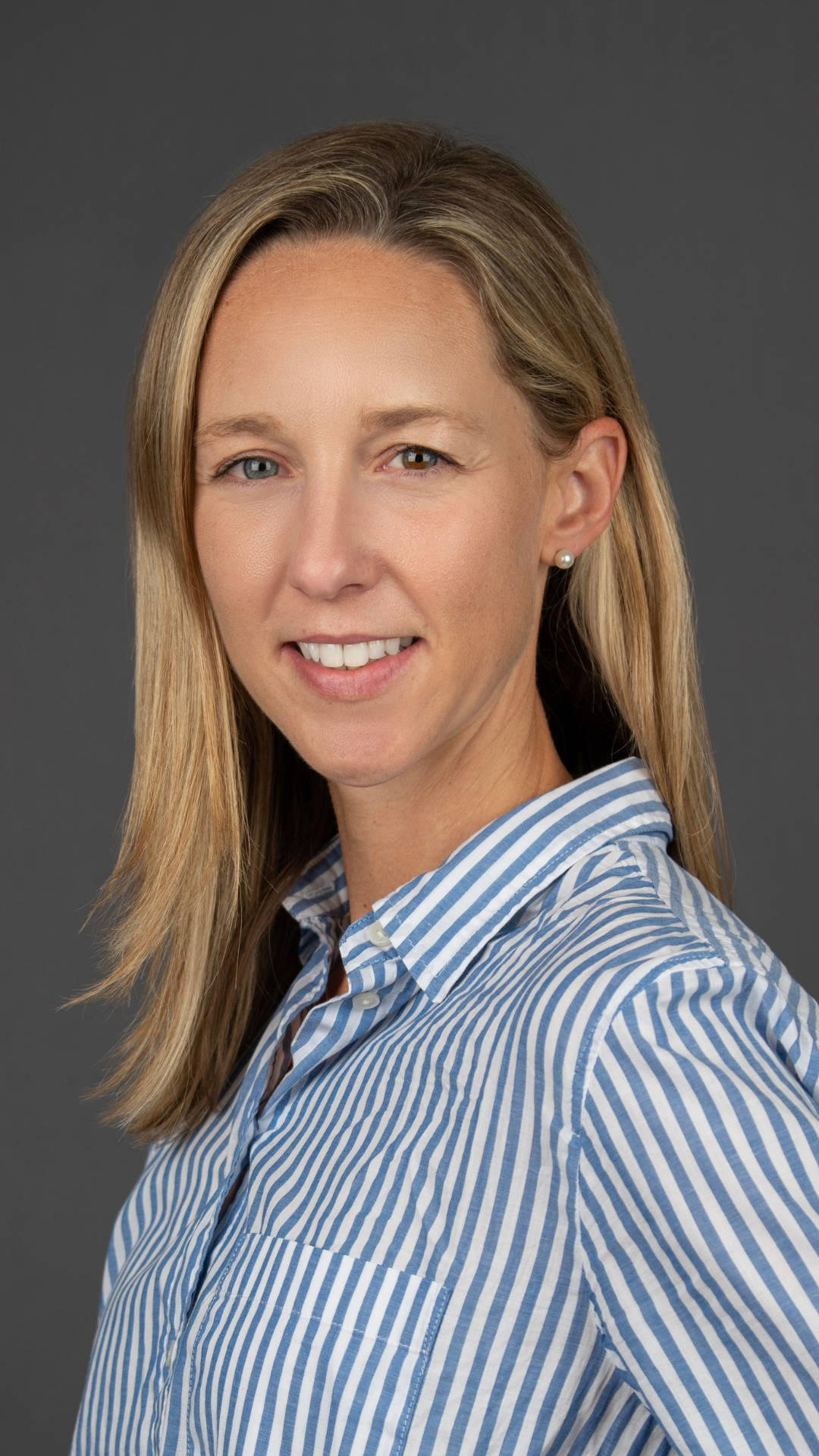 Laura Blackwell headshot