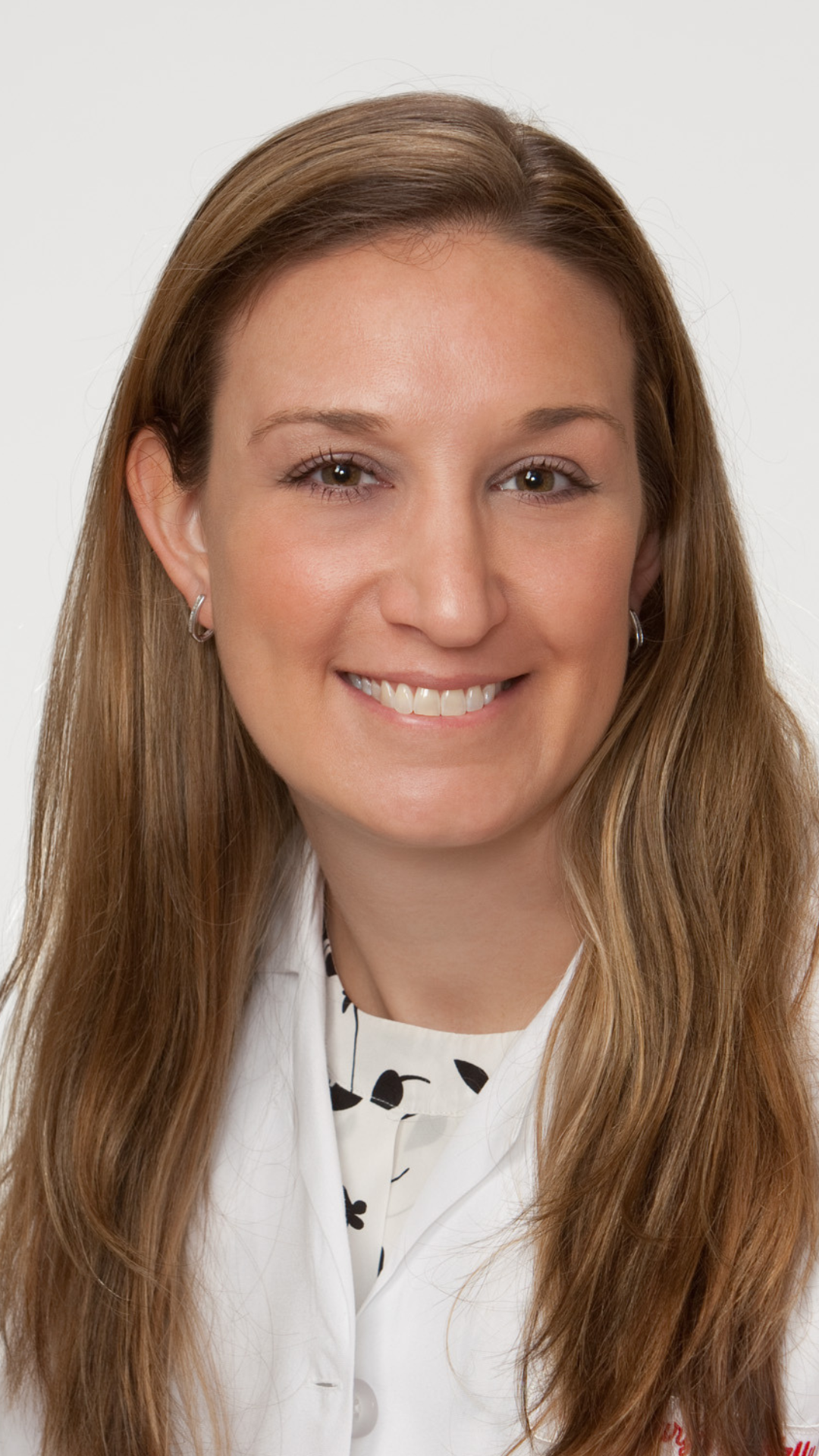 Lauryn McNally headshot