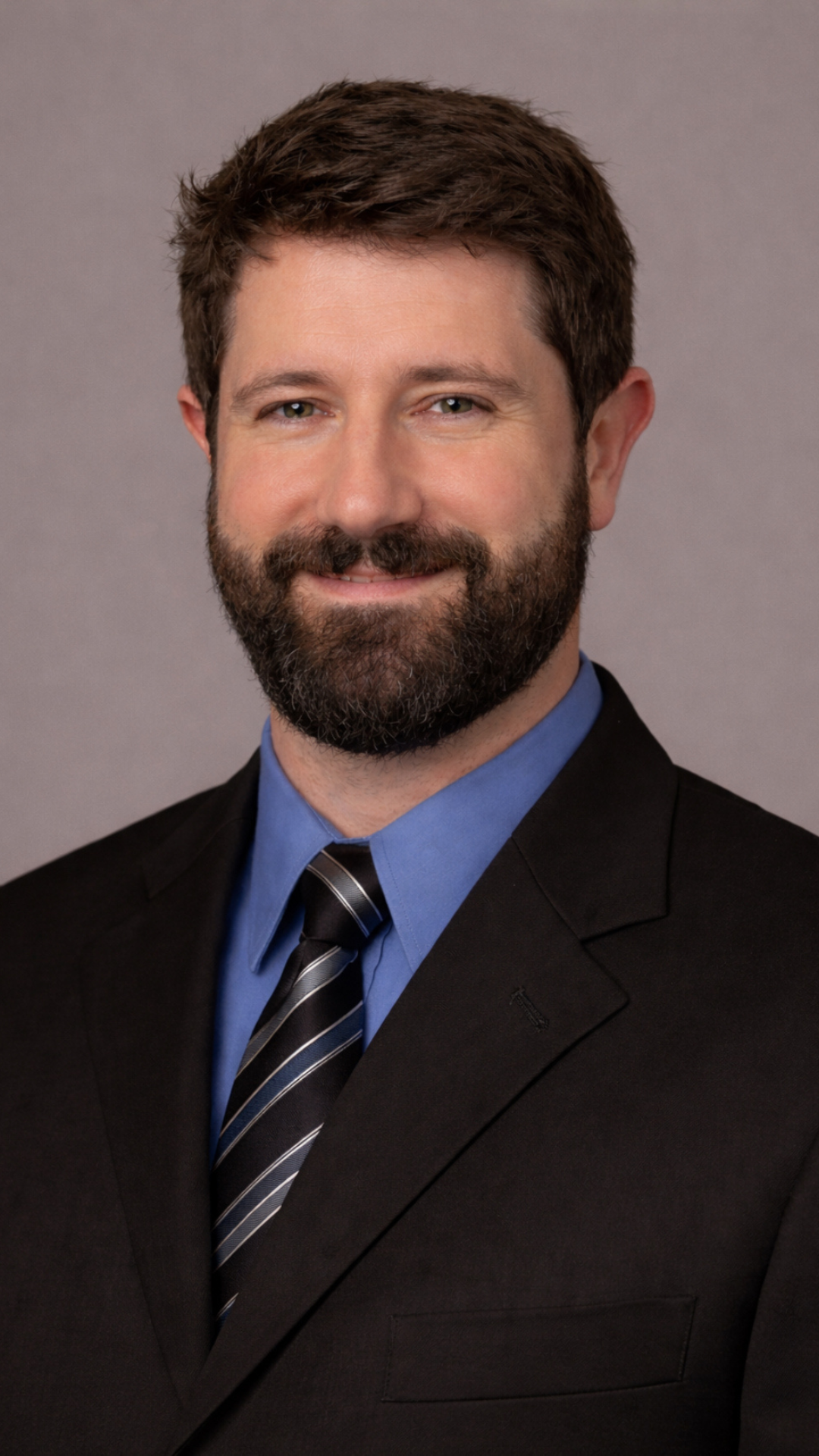 Ian McCullough headshot 