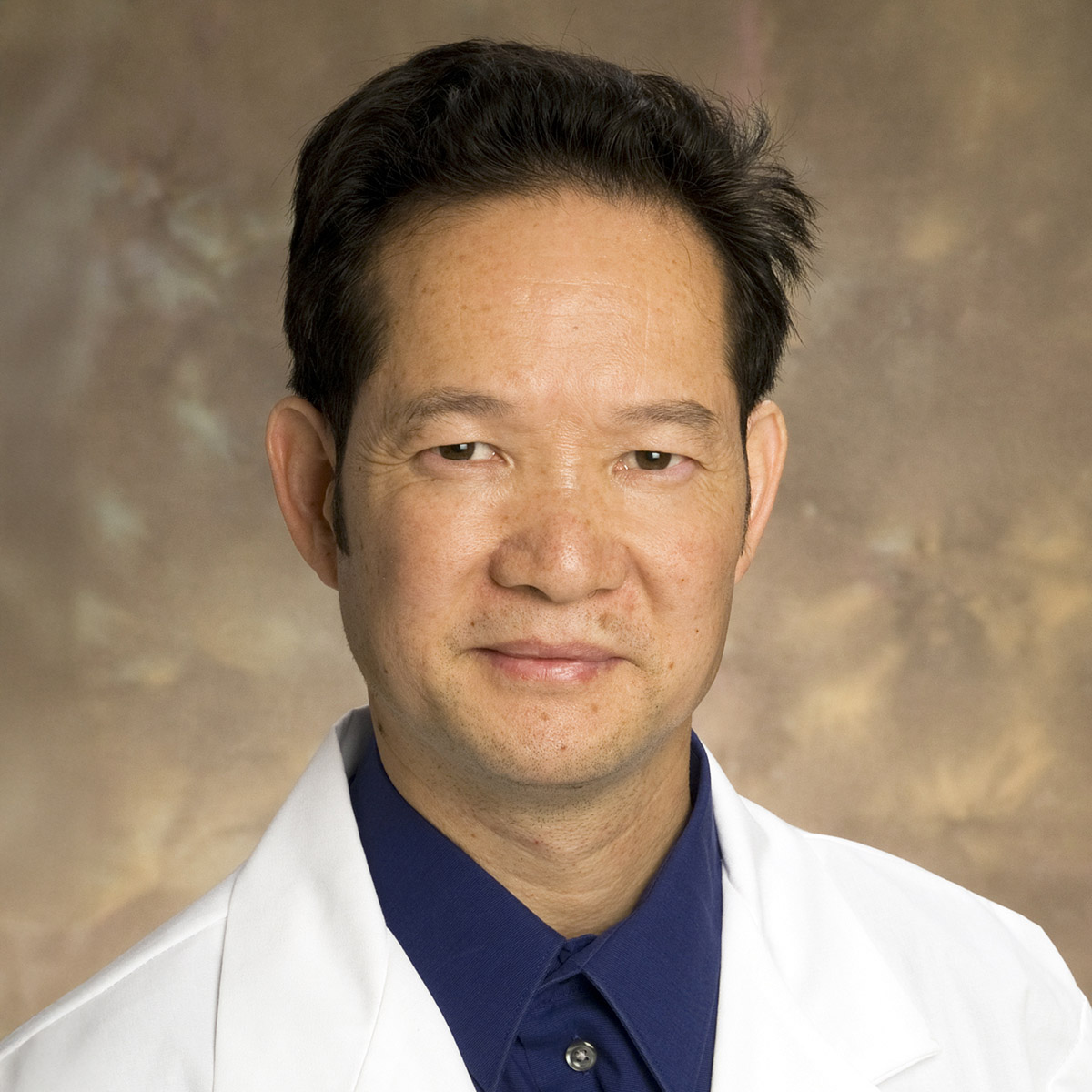 Xingming Deng headshot