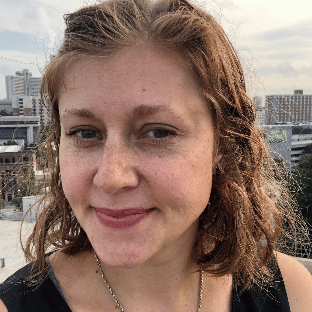 Lauren Collins headshot