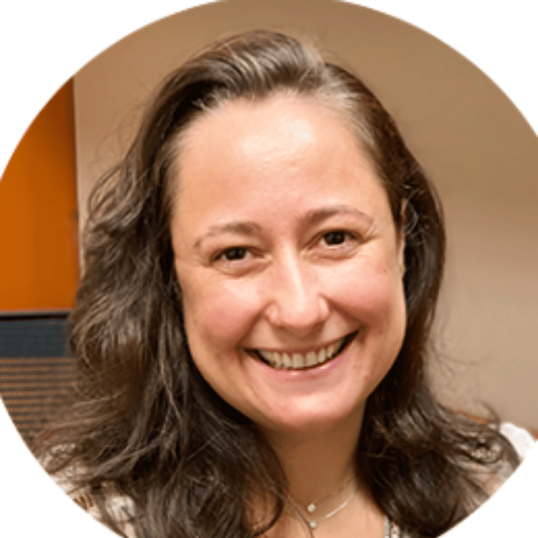 Susan Ribeiro headshot