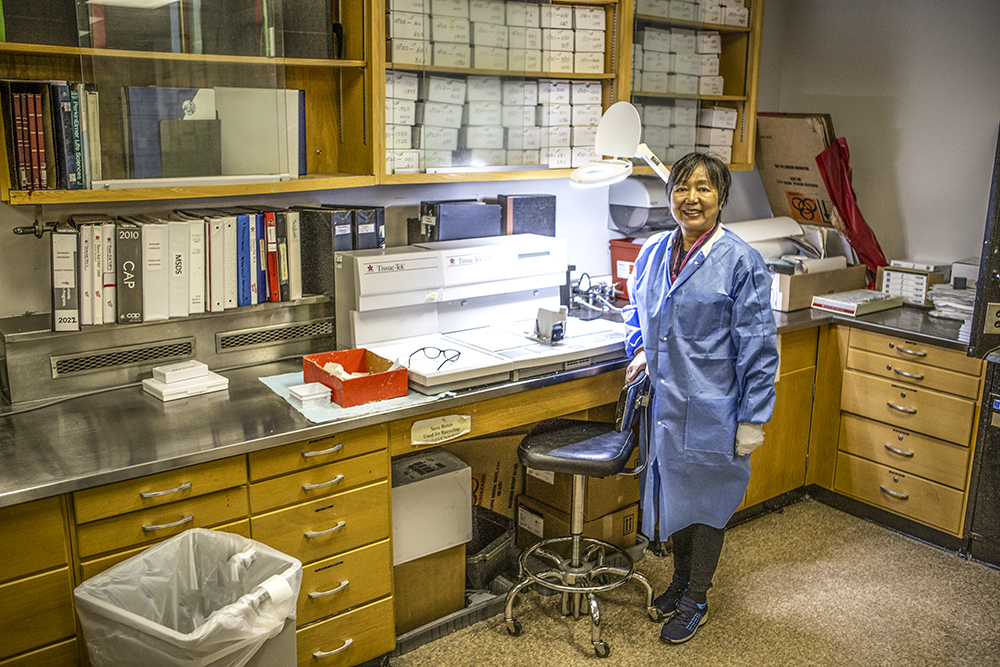 Longtime ophthalmological researcher takes a break in Montgomery Lab