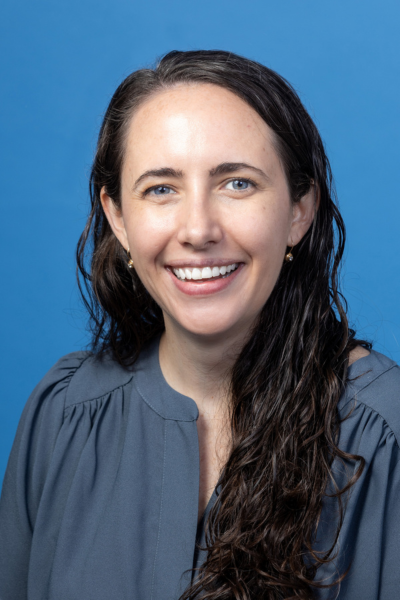 A portrait photo of Annie Thorne