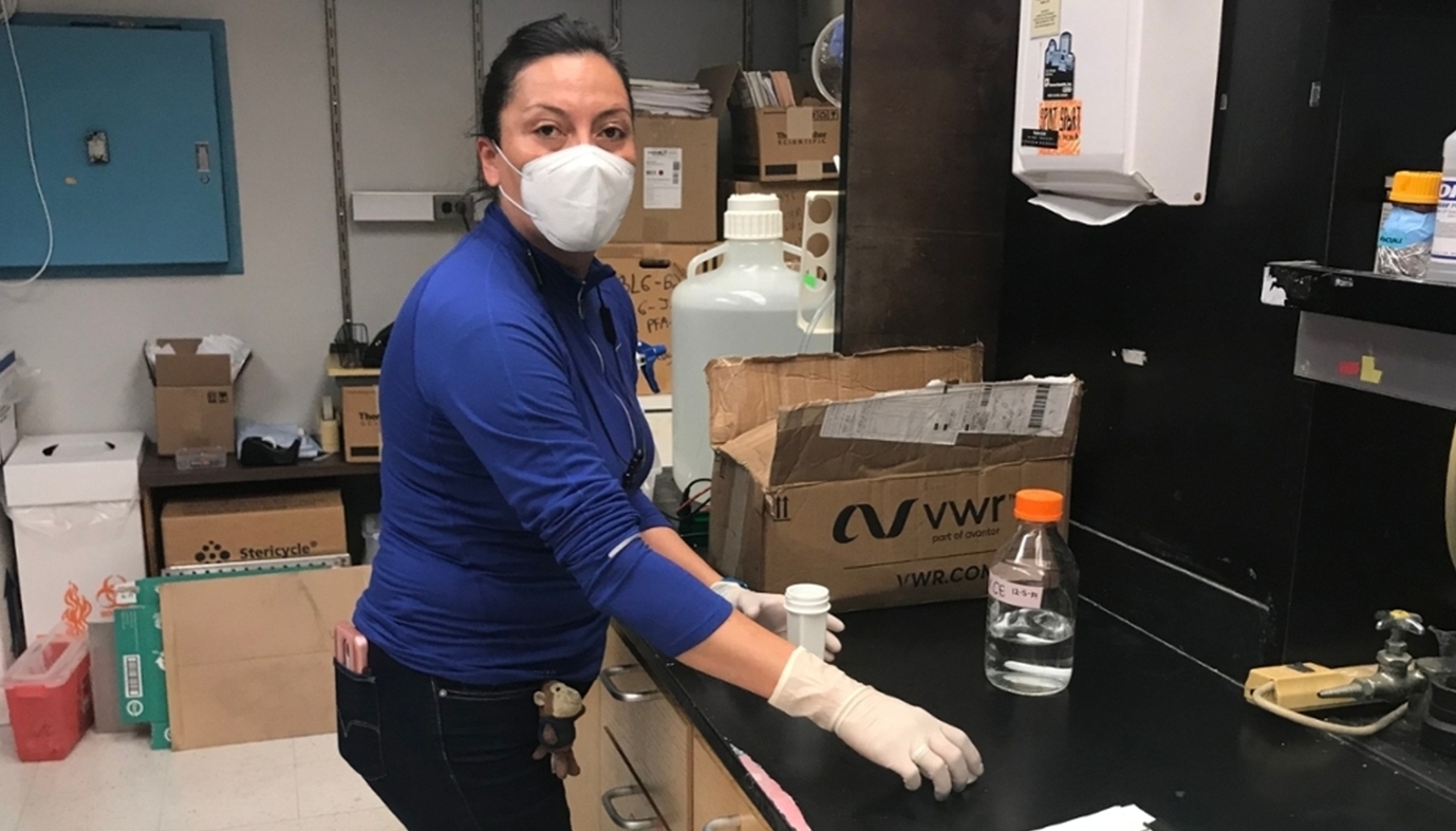 Claudia Espinosa-Garcia optimizing an EP2 immunoassay